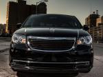 Chrysler Town & Country S 2012 года